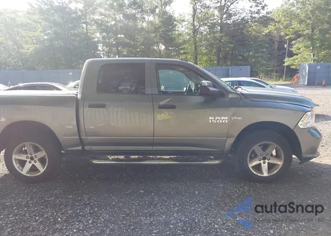 2013 Ram 1500 Express z USA, uszkodzony, nr VIN 1C6RR7KT2DS520053